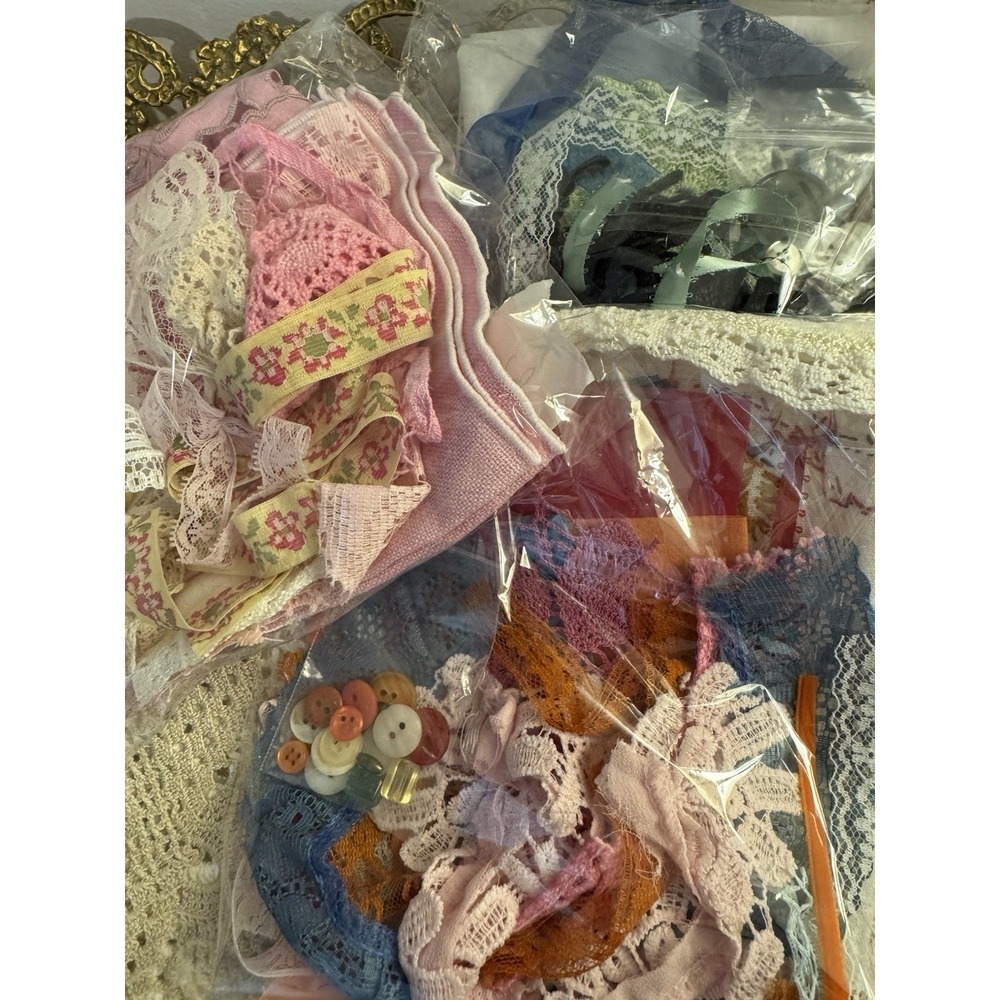 Blue  & Pink Kit 35+ Vintage Embroidered Linens Lace Button Junk Journal vintage - Picture 12 of 16